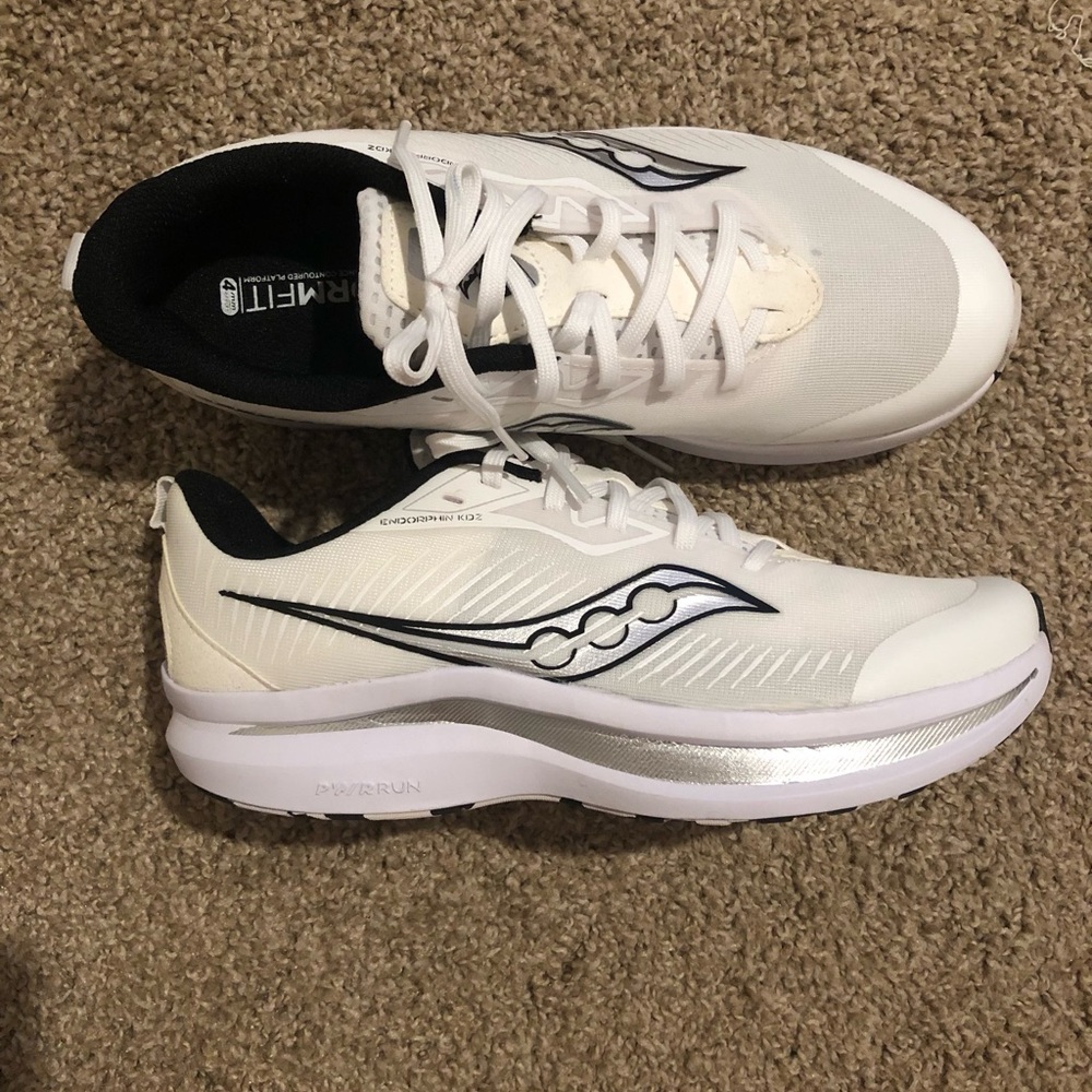 Saucony Big Kids “Endorphin” Black/White Casual Sneakers Sz 6.5Y New In Box